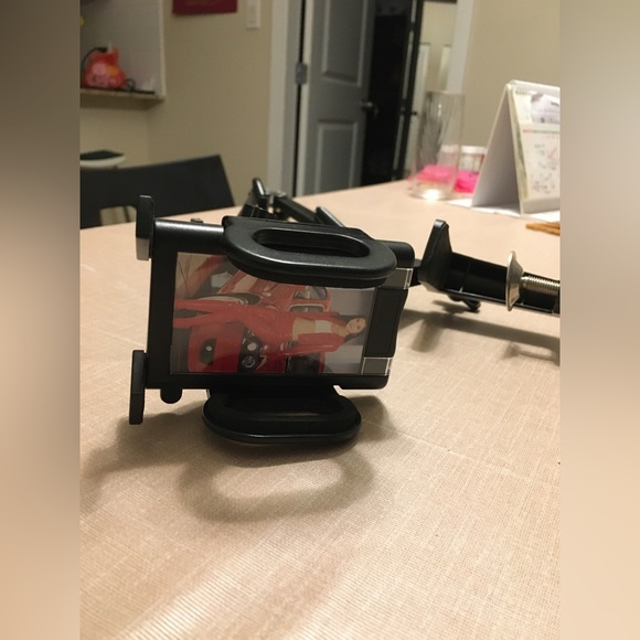 A mobile phone cantilever stand - Picture 3 of 4